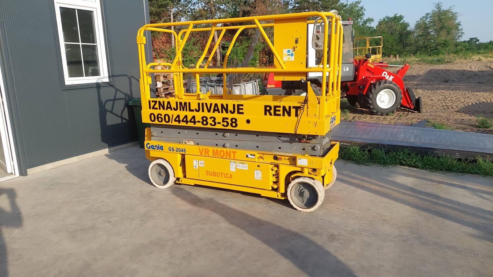 Makazasta radna platforam mala